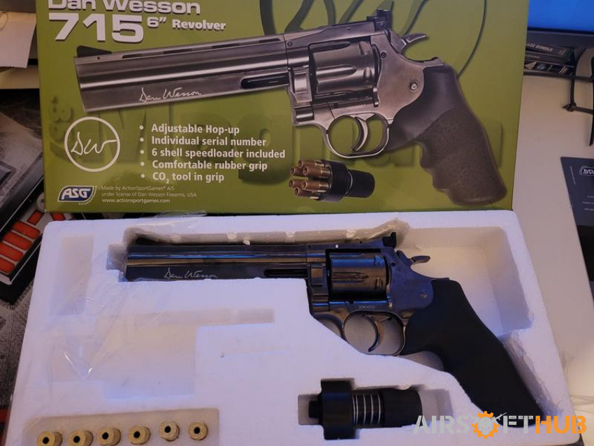 Dan Wesson 715 6" Revolver Co2 - Used airsoft equipment