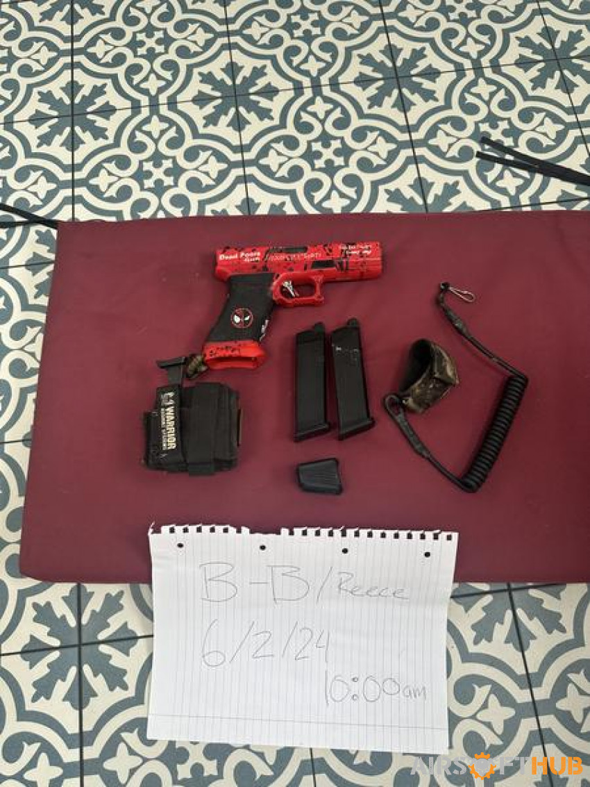 Deadpool/spiderman G17 - Used airsoft equipment