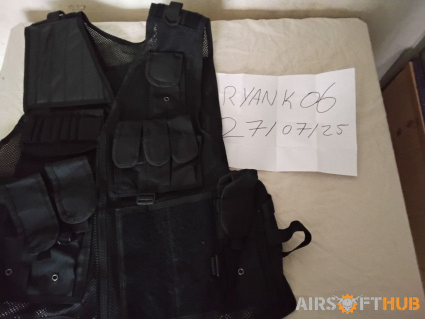 Black Battle Vest - Used airsoft equipment
