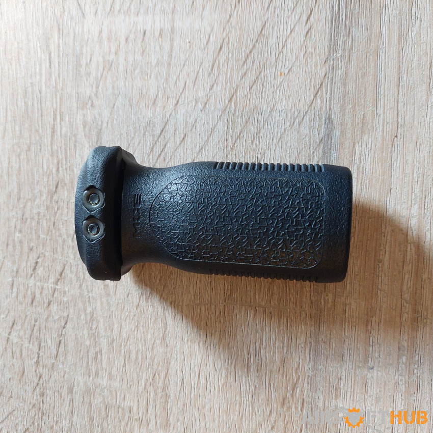 Magpul RVG Rail Vertical Grip - Used airsoft equipment
