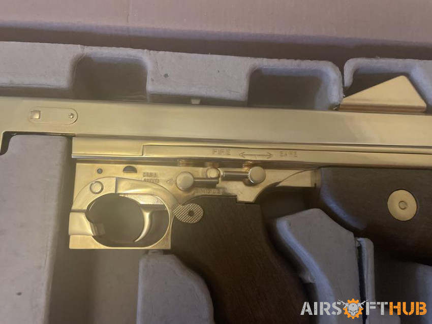 Gold Plated M1A1 Tommy Gun 4.5 - Used airsoft equipment