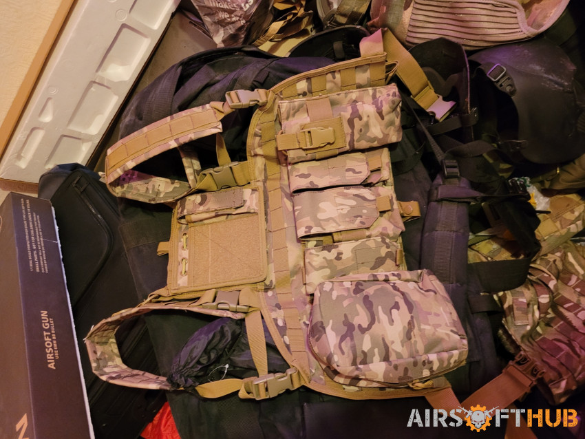 Tactical Vest Airsoft - Used airsoft equipment