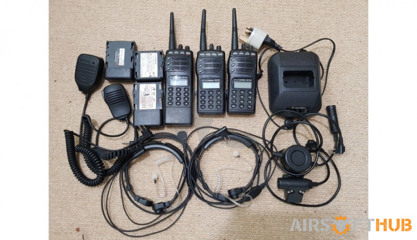 MOTOROLA GP68 RADIOS + BITS - Used airsoft equipment