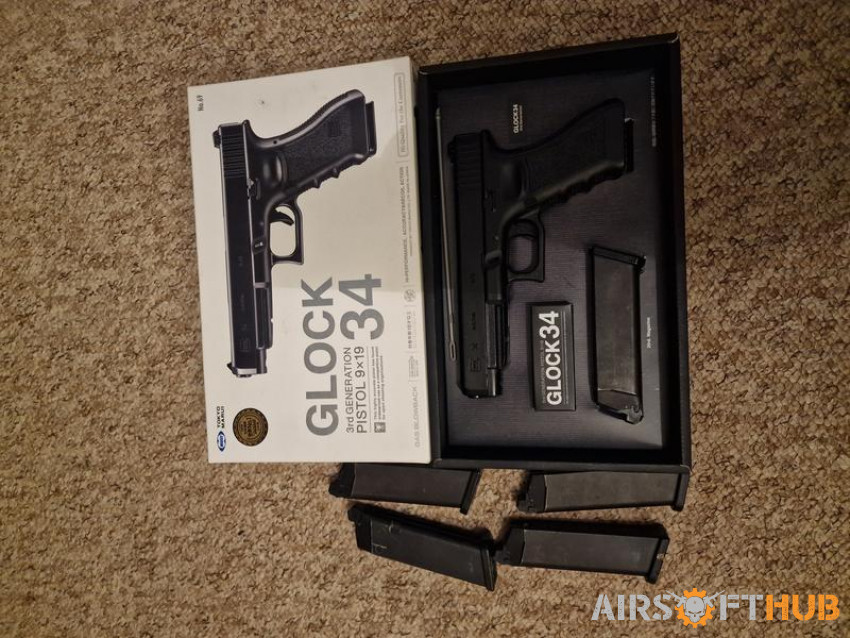 TM glock 34 with mags - Used airsoft equipment