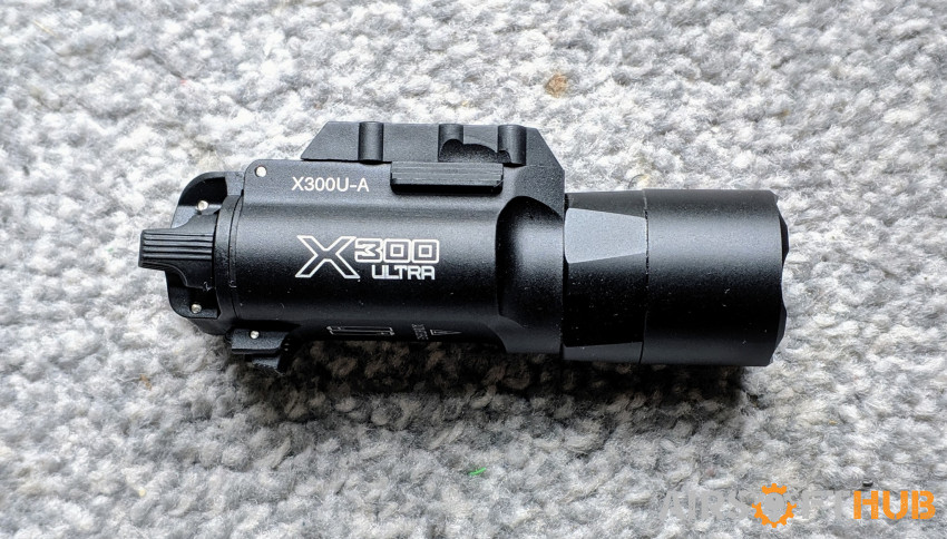 Surfire X300 ultra flashlight - Used airsoft equipment