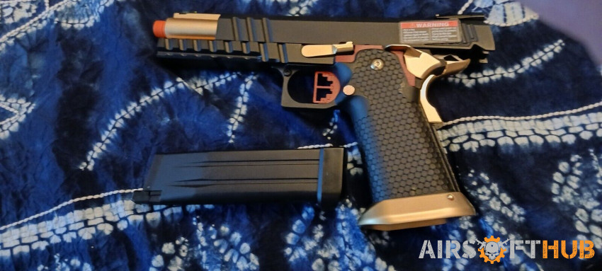 Custom AW-HX2002 Pistol Airsof - Used airsoft equipment