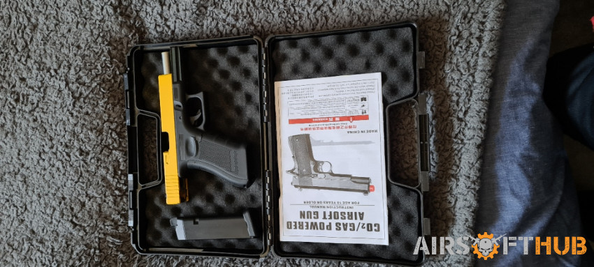 Two Tone Glock - Used airsoft equipment