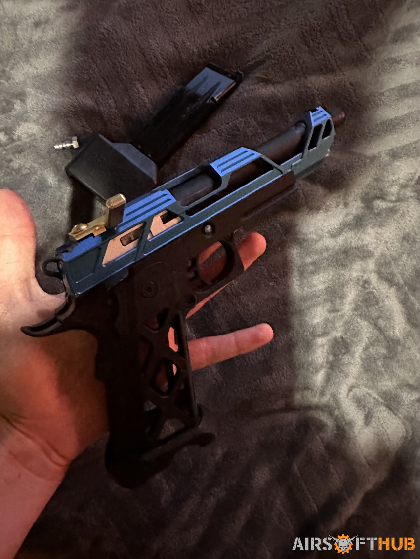 Custom Hicapa with m4 adapter - Used airsoft equipment