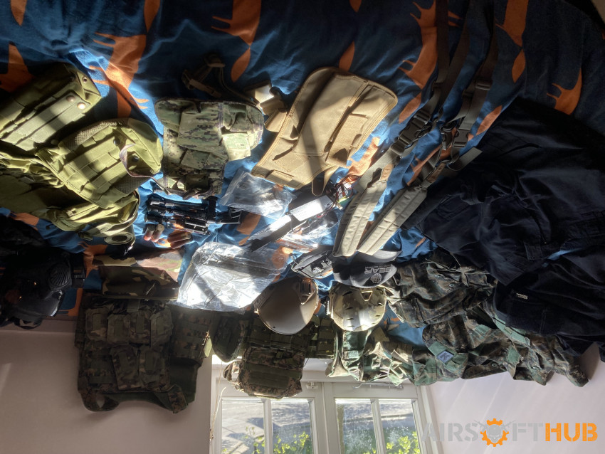 Clothing and gear Lot/parts - Used airsoft equipment