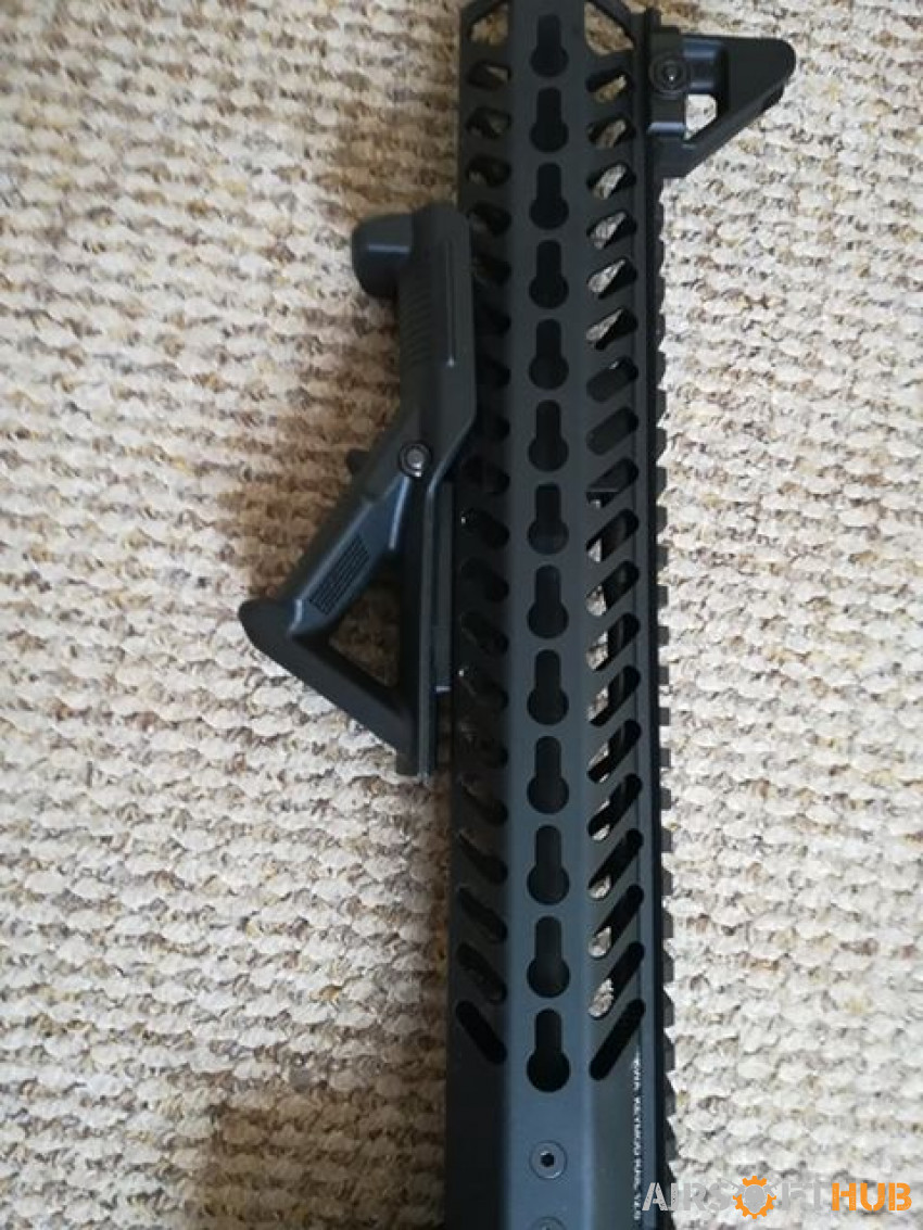 KWA SR10 plus accesories - Used airsoft equipment