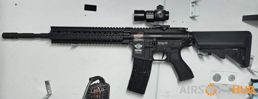 G&G R8L w/Red Dot Sight - Used airsoft equipment