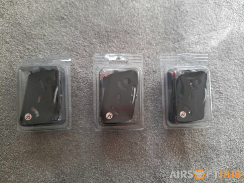 DAA RACE MASTER MAG POUCHES - Used airsoft equipment