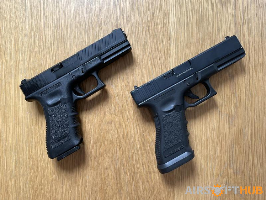 2x Glocks GBB pistols (G17&G18 - Used airsoft equipment