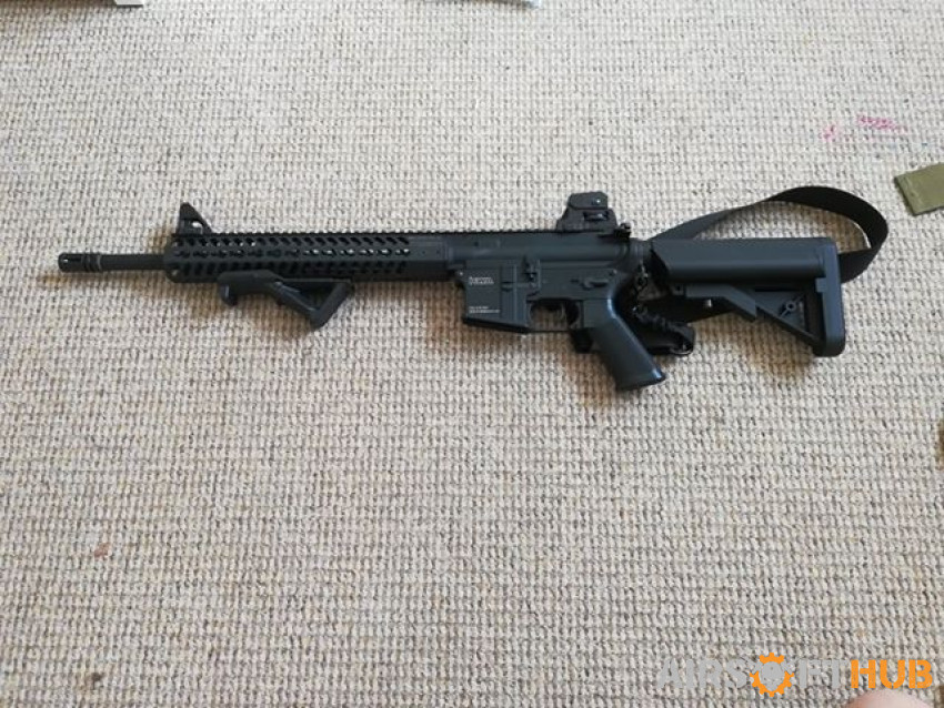 KWA SR10 plus accesories - Used airsoft equipment