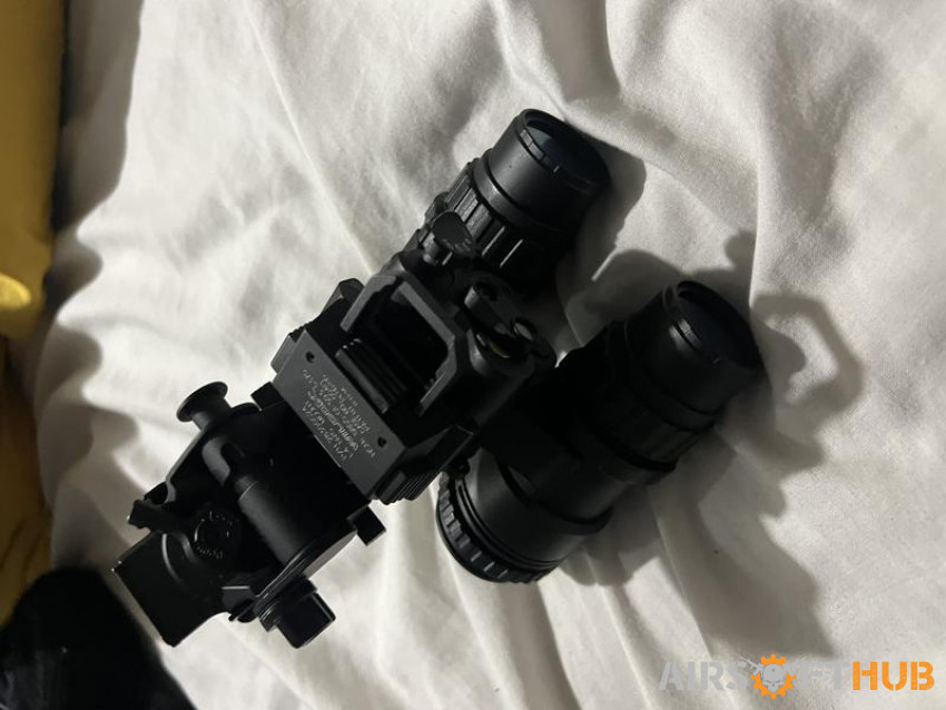 Night vision goggles pvs - Used airsoft equipment