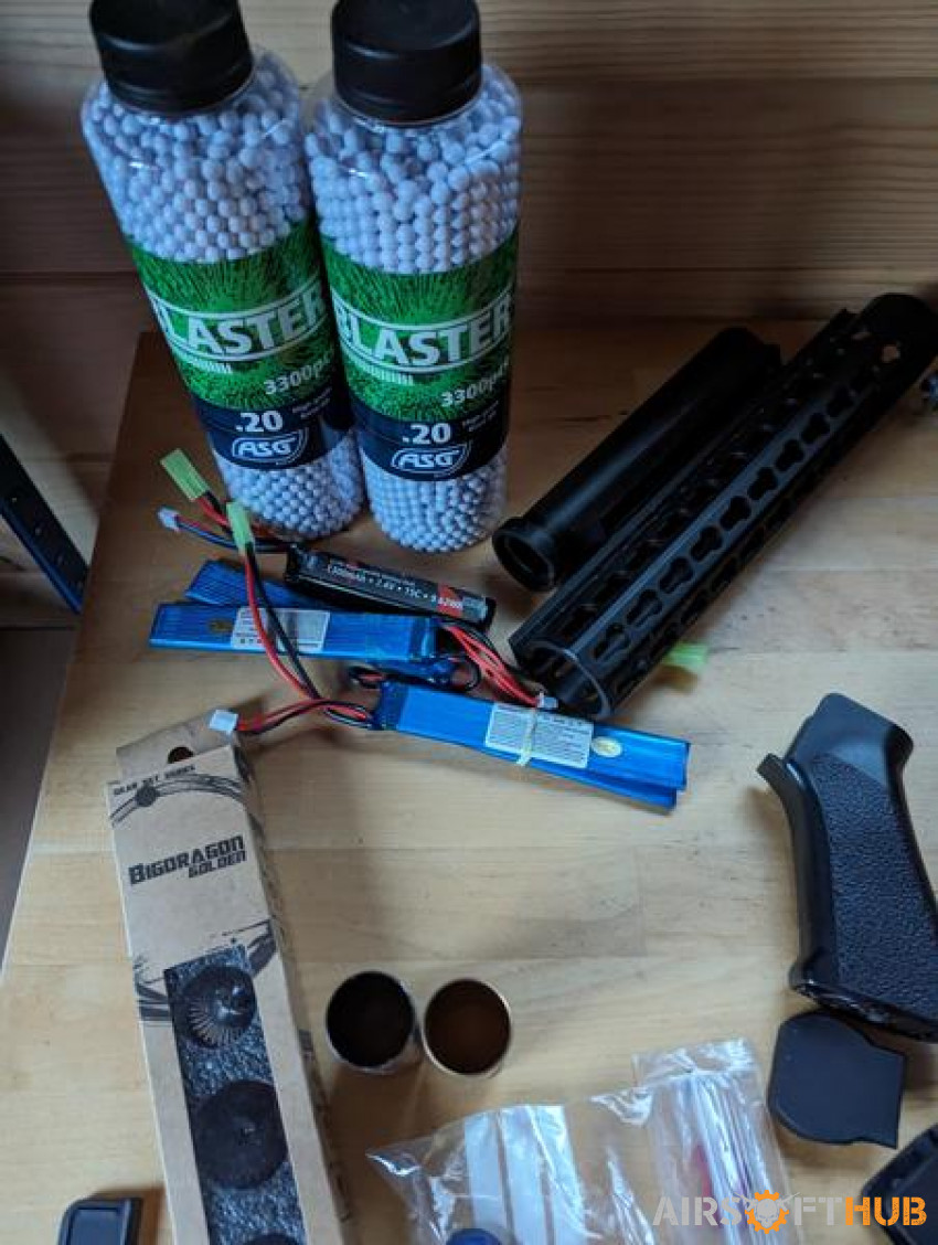 5 Airsoft Guns for sale - Used airsoft equipment