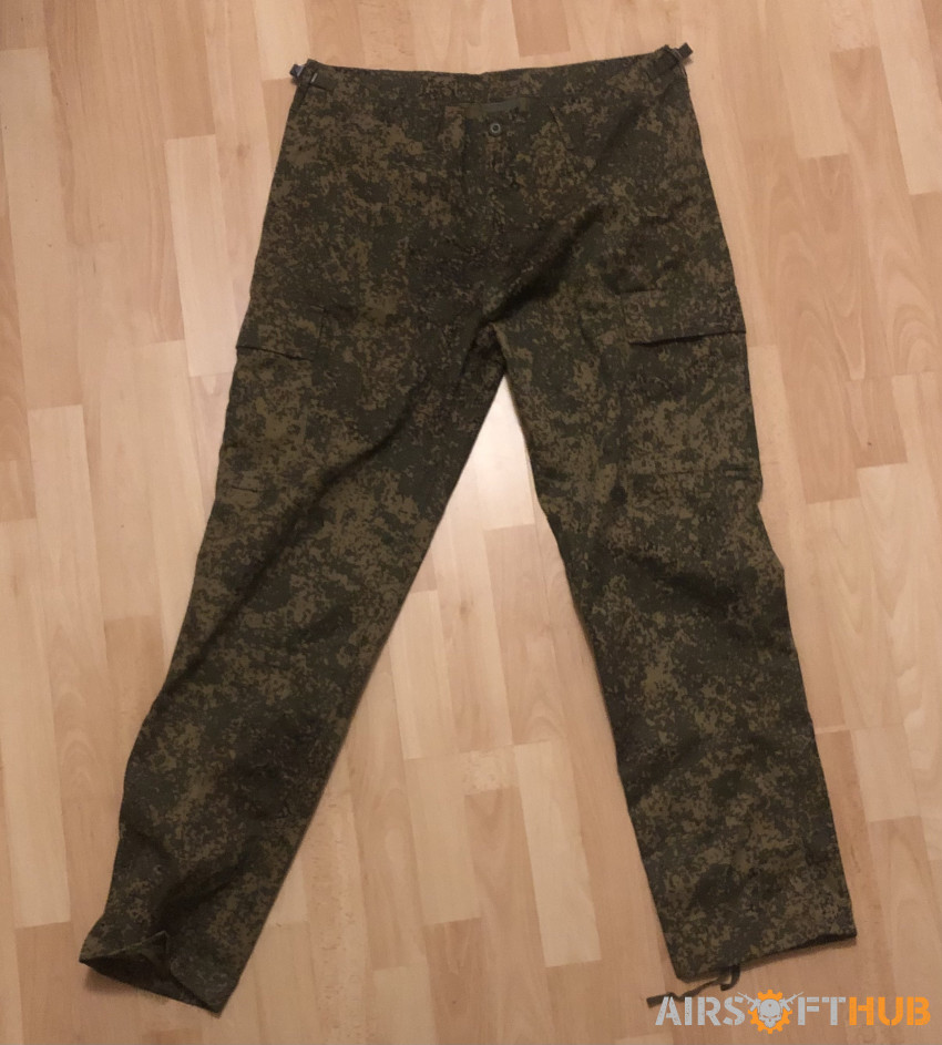 MFH EMR Digi flora trousers W3 - Used airsoft equipment