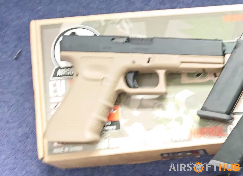WE Glock 17 No Mags Sell/Swap - Used airsoft equipment