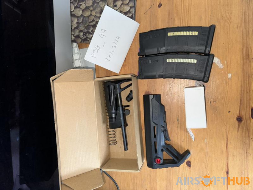 MWS Parts, mags and tracer - Used airsoft equipment