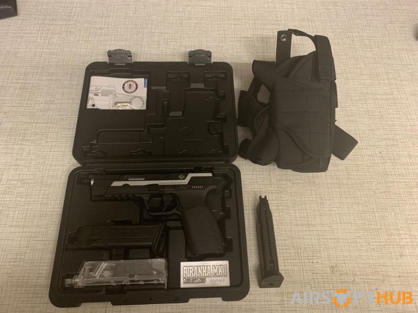 G&G piranha + mag and holster - Used airsoft equipment