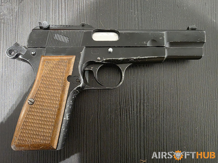 WE Browning Hi Power GBB Pisto - Used airsoft equipment
