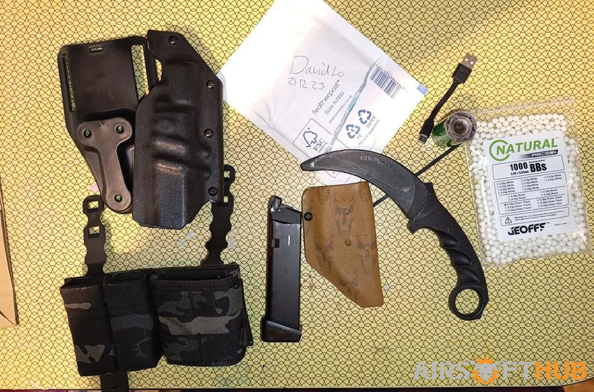 Plate carrier and bits - Used airsoft equipment