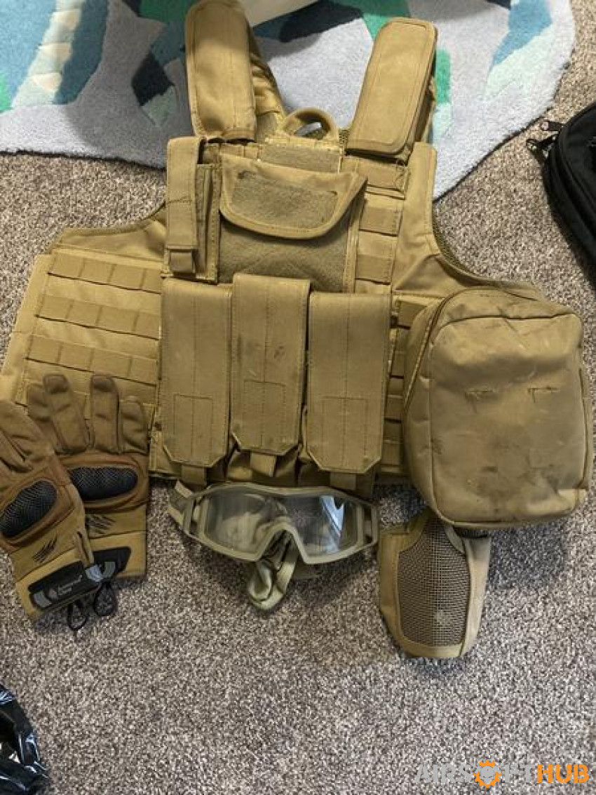 Specna Arms H-02 and full kit - Used airsoft equipment