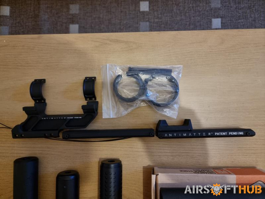 Assortment of accessories - Used airsoft equipment