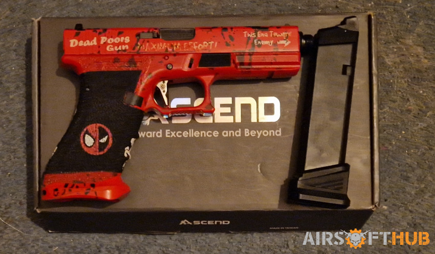 Ascend/WE Deadpool Glock 17 - Used airsoft equipment