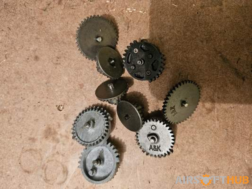 Selection of aeg gears - Used airsoft equipment