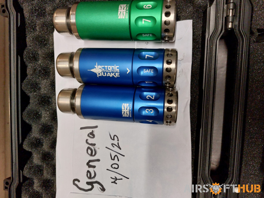 Quake grenades Tectonic Innova - Used airsoft equipment
