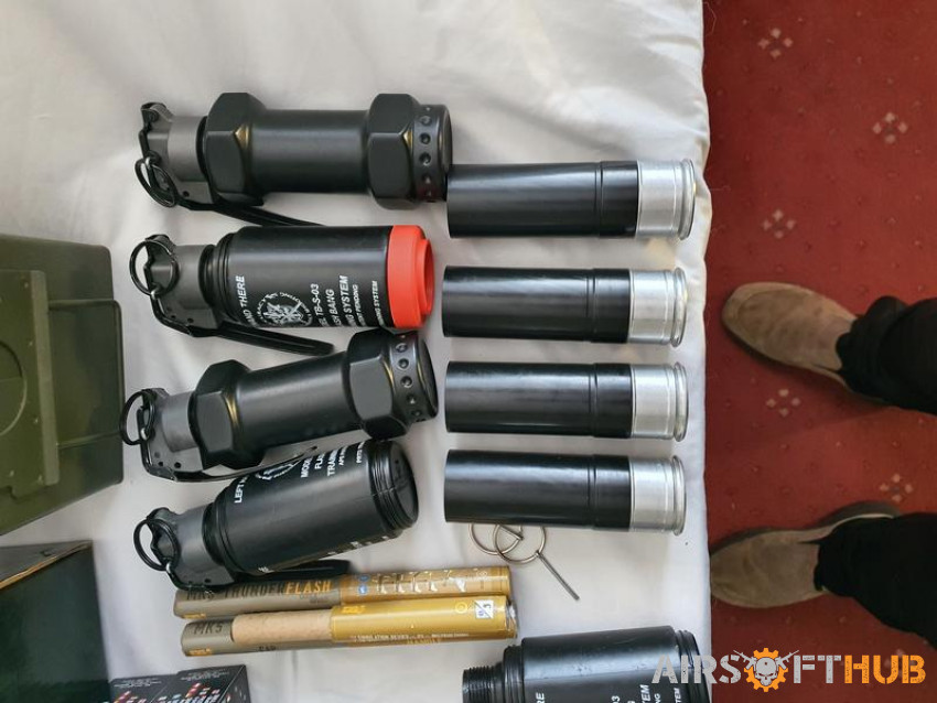 Pyro Bundle - Used airsoft equipment