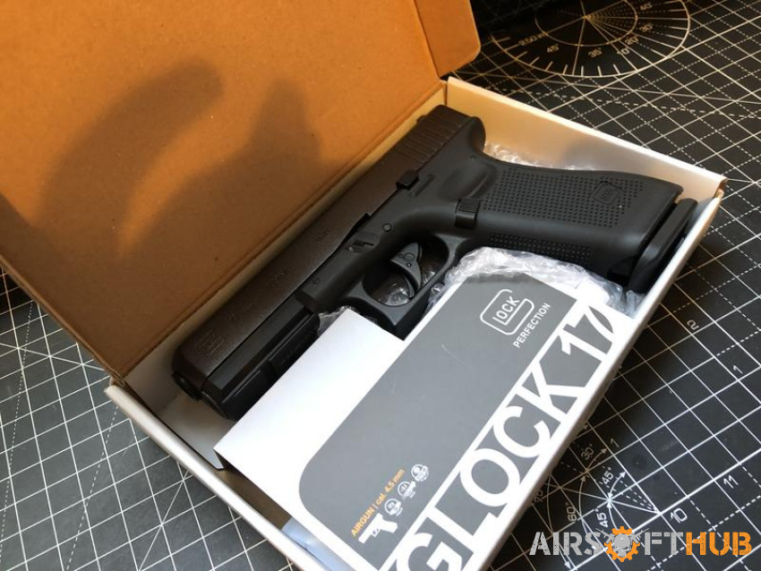 Glock 17 gen 5 Co2 umarex - Used airsoft equipment