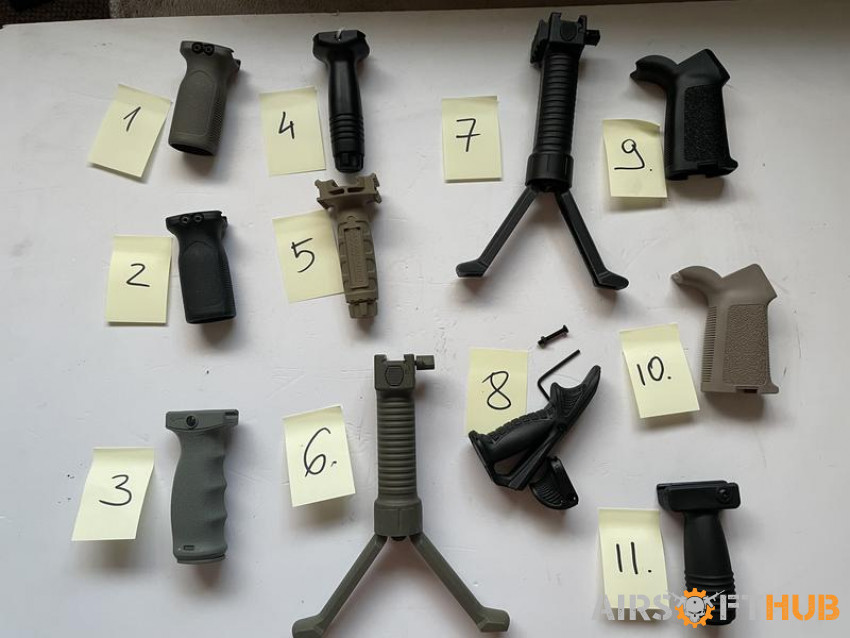 Hand grips- parts - Used airsoft equipment