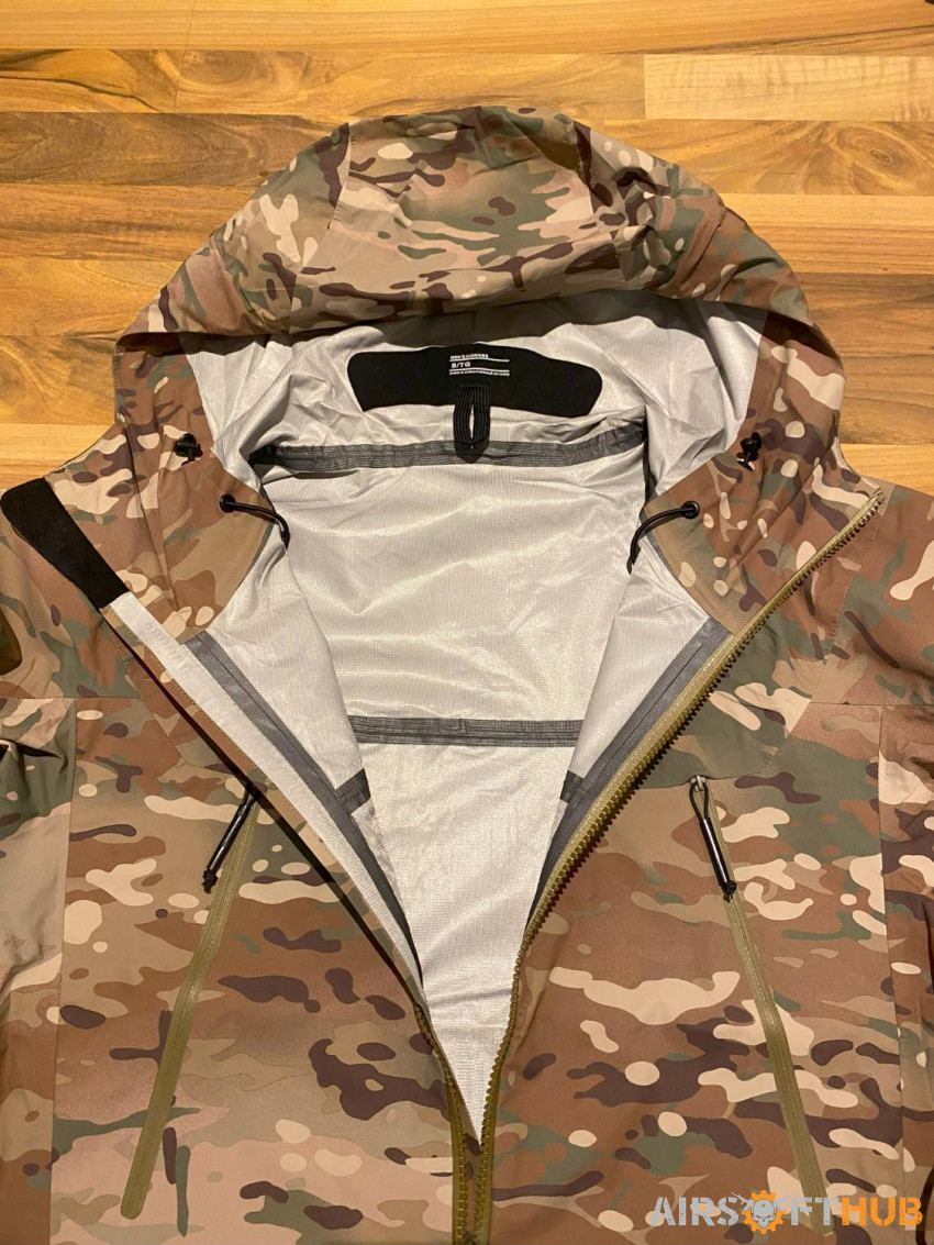 Waterproof Jacket in Multicam - Used airsoft equipment