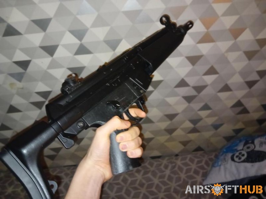 ICS MP5 Starter Bundle - Used airsoft equipment