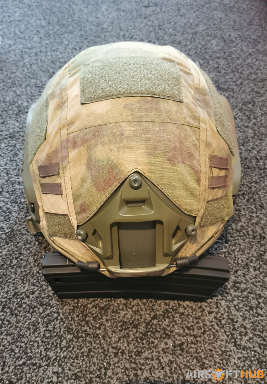 Tactical Helmet with cover - Used airsoft equipment
