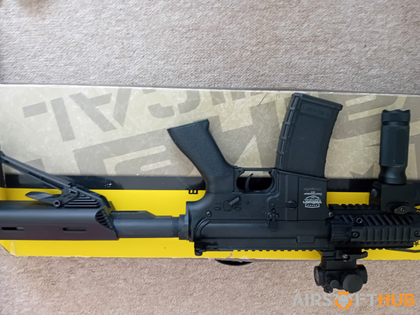 Valken AEG assault Rifle - Used airsoft equipment