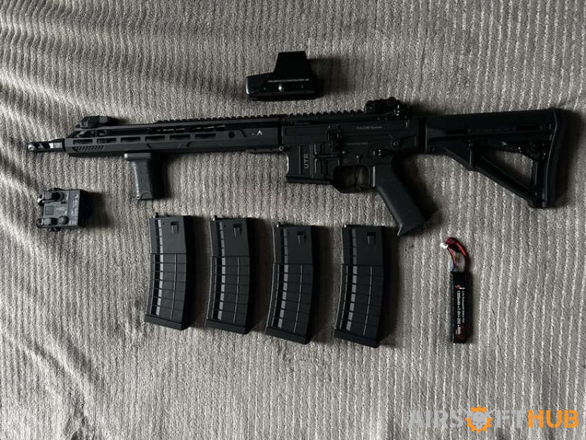 Double Eagle UTR556 + Extras - Used airsoft equipment