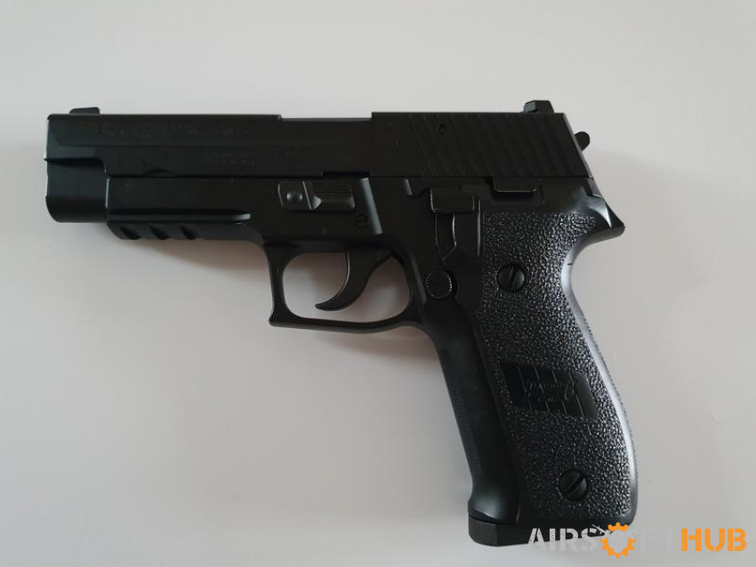 DBoys M4, SIG P226 + more - Used airsoft equipment