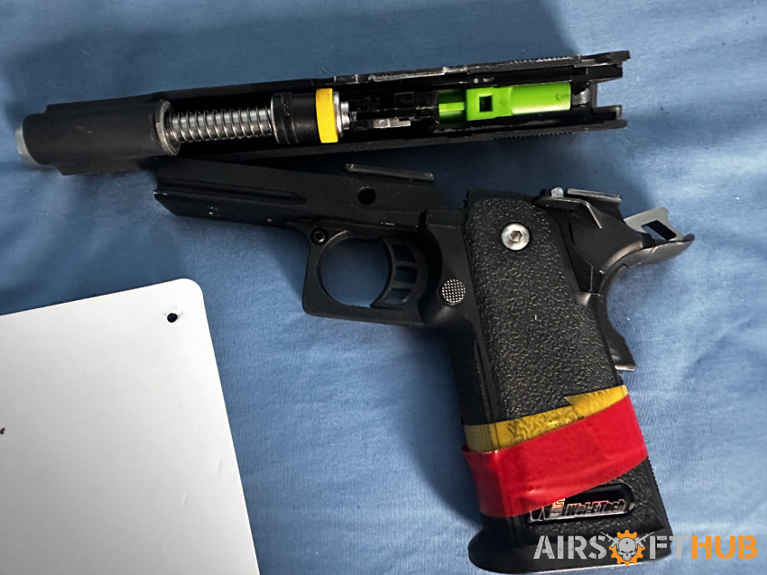 Hi-capa + mags - Used airsoft equipment