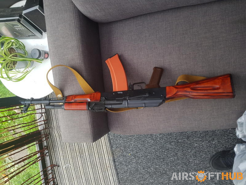 Wanted gbb ak - Used airsoft equipment