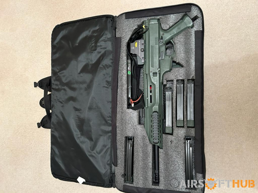Scorpion evo Carbine w/ extras - Used airsoft equipment