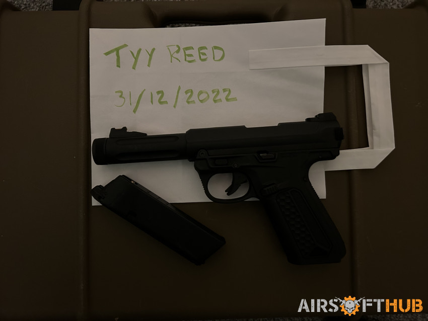 AAP-01 Glock Pistol - Used airsoft equipment