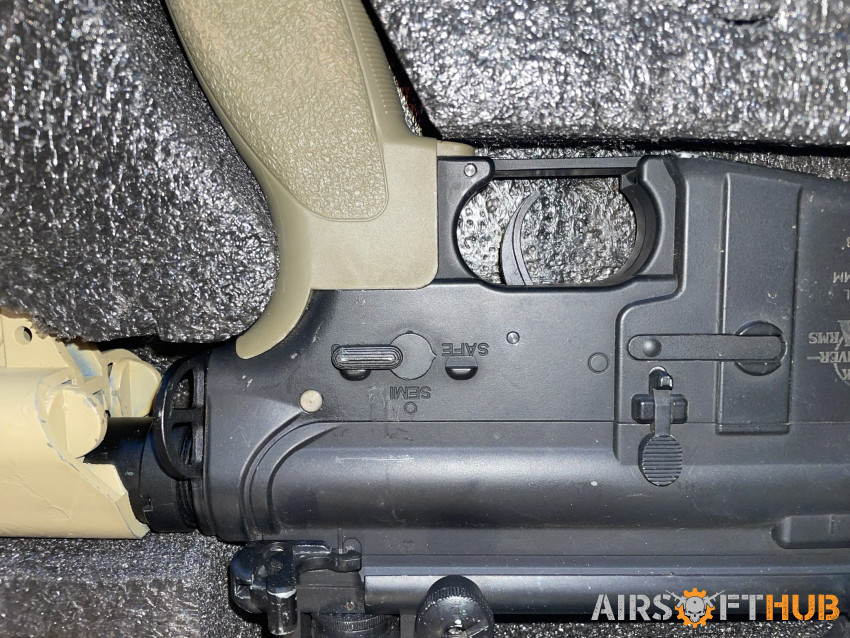 AR-15 Assault Rifle AEG - Used airsoft equipment