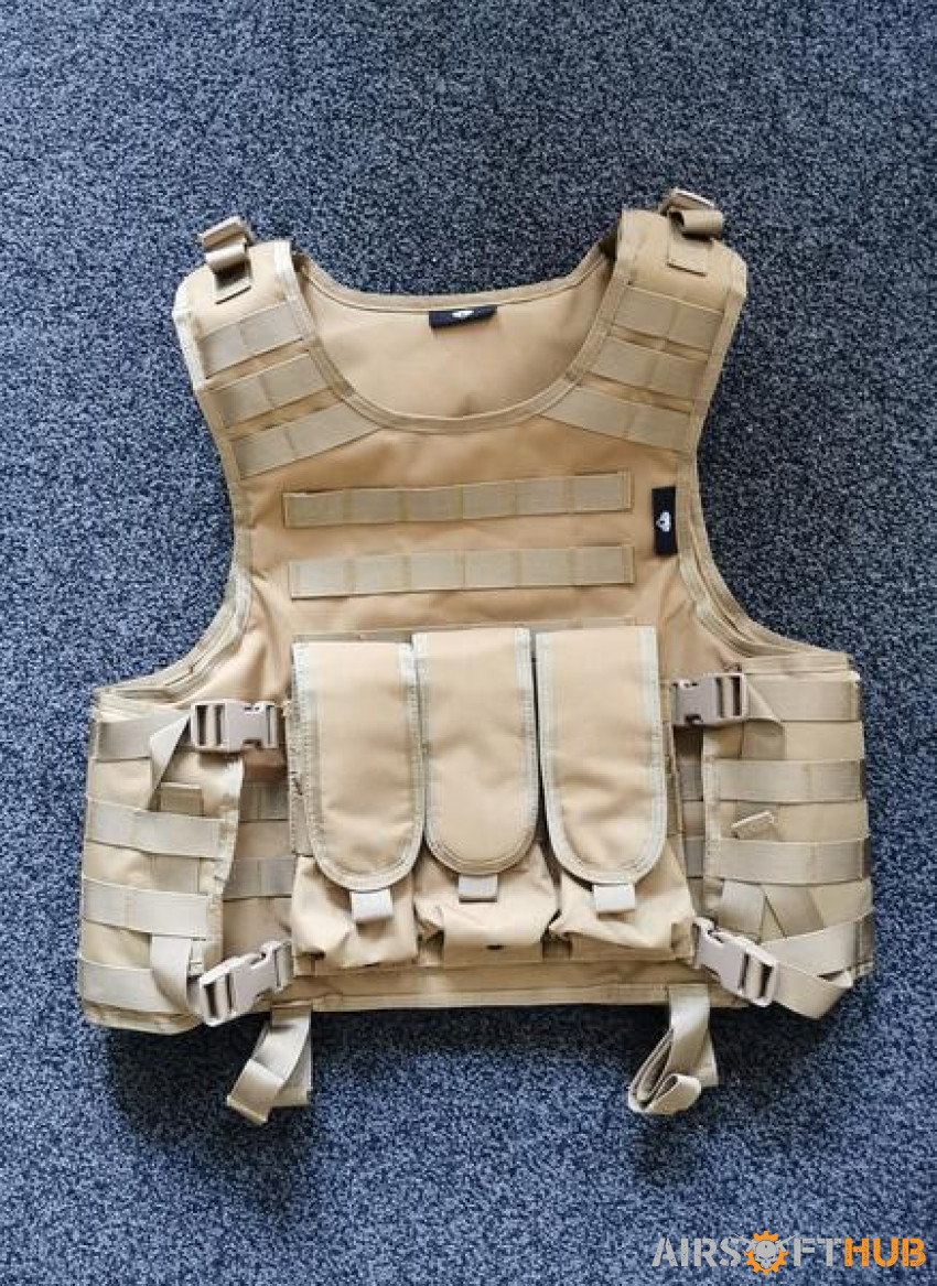 Plate Carrier Vest - Used airsoft equipment