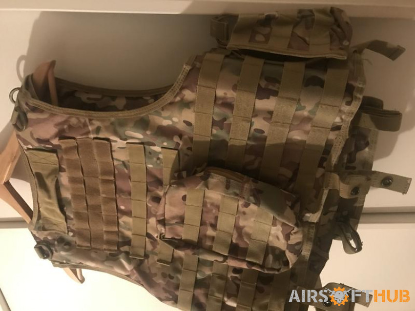 Tactical vest/ plate carrier - Used airsoft equipment