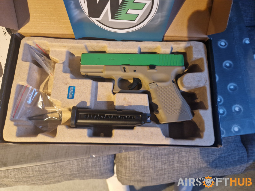 WE glock19 - Used airsoft equipment