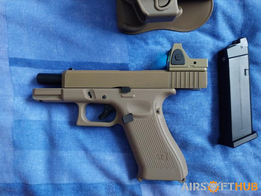 we glock 19x  tan with red dot - Used airsoft equipment