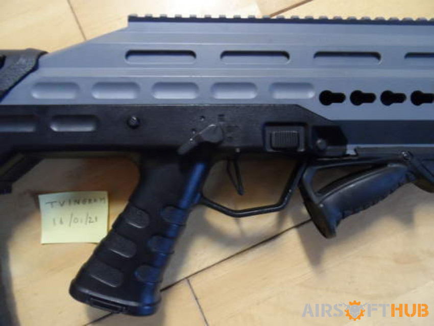 APS UAR - Battleship Grey £85 - Used airsoft equipment